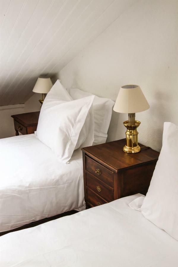 Appartement Cozy And Spacious In Graca, Lissabon