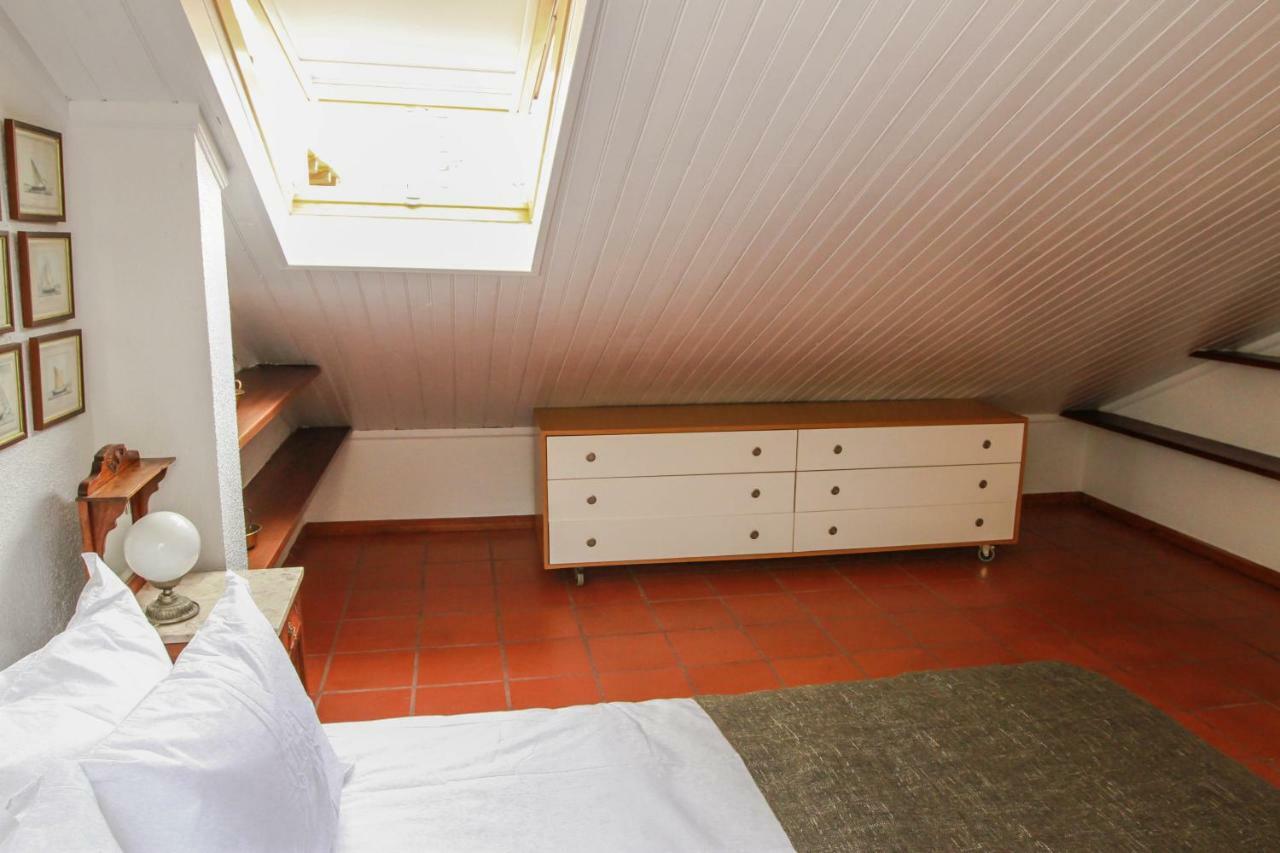 Cozy And Spacious In Graca, Apartment Lissabon